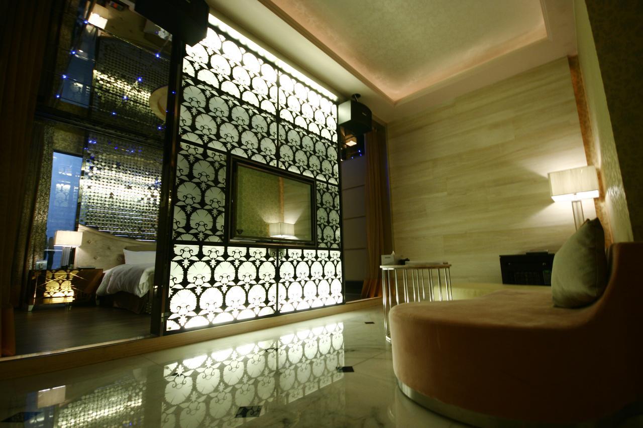 The Yorker Deluxe Motel Taoyuan Dış mekan fotoğraf