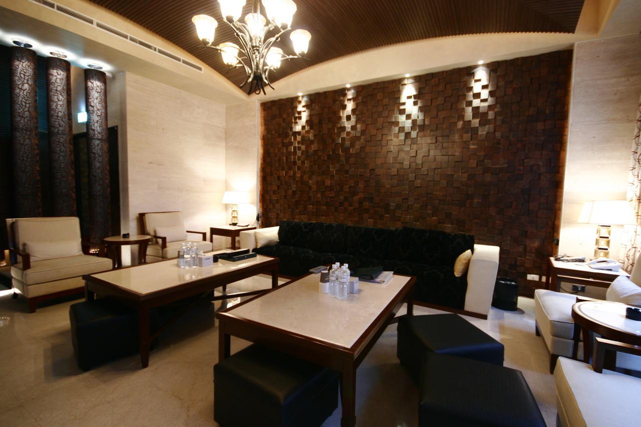 The Yorker Deluxe Motel Taoyuan Dış mekan fotoğraf